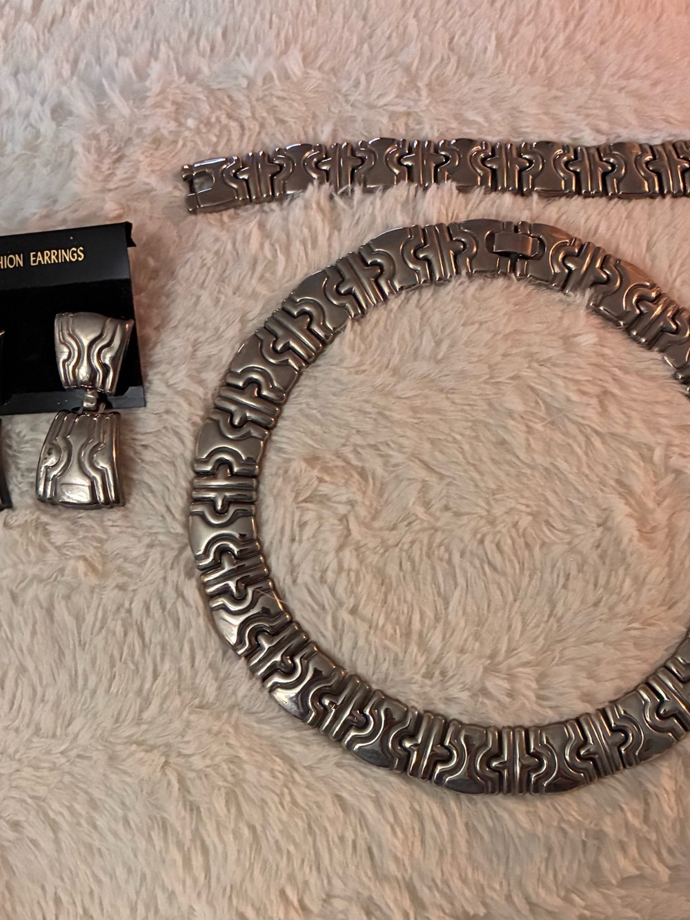 Modern Sculpted Link Necklace and Earrings Set - Silvertone